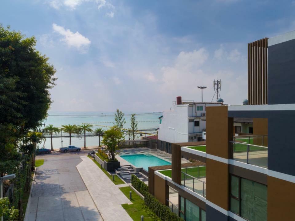 Aeras - The Ultimate Beachfront Experience Jomtien Beach Exterior photo